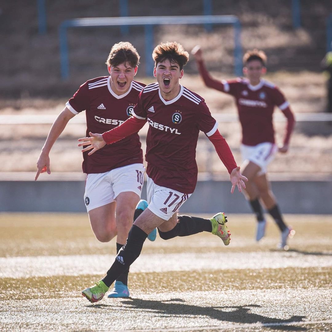 ✅ U19 & U17 | Dorostenci si poradili s Opavou! 
?? Devatenáctka gólem Osmaniho přehrála soupeře 1:0 a sedmnáctka rozstřílela Slezany 6:0! #acsparta